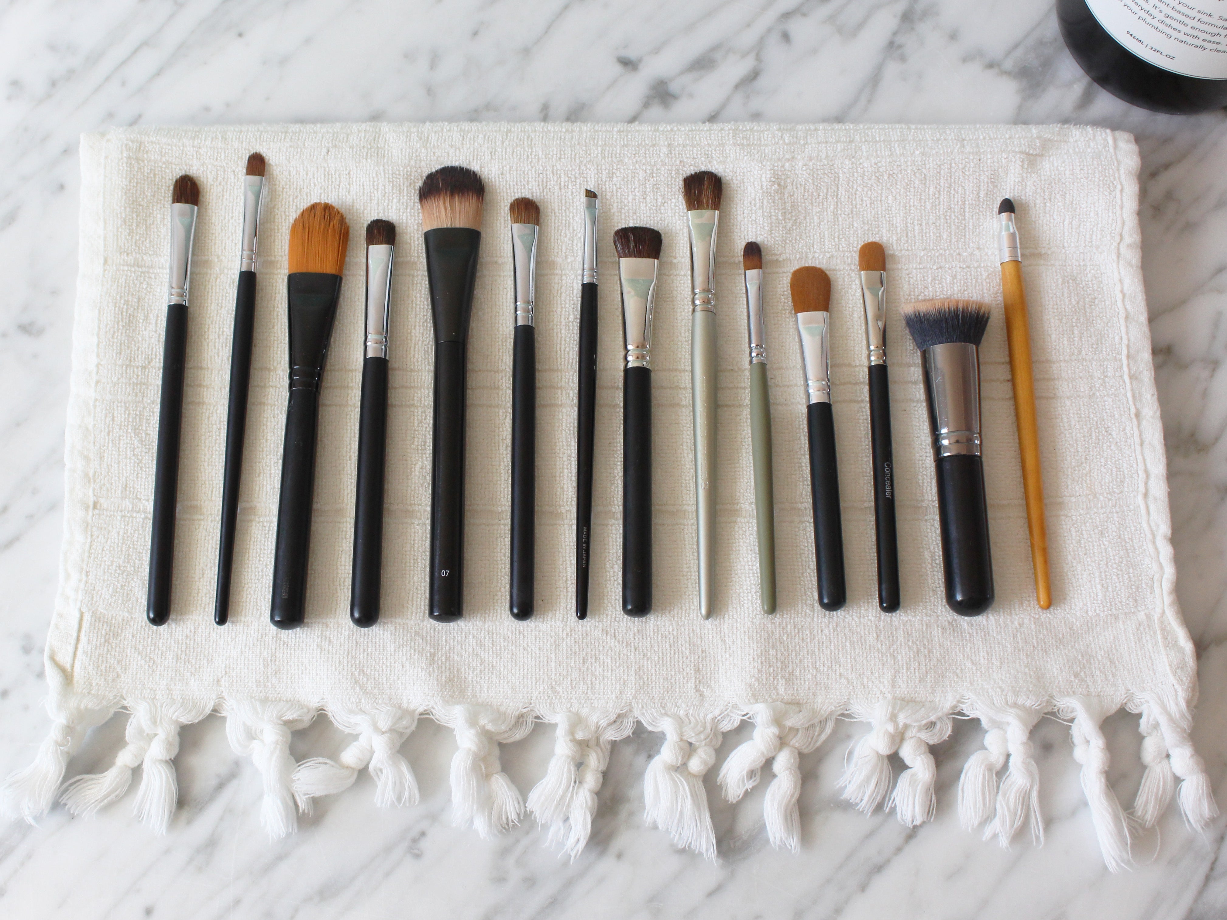 How to Clean your Make-Up Brushes